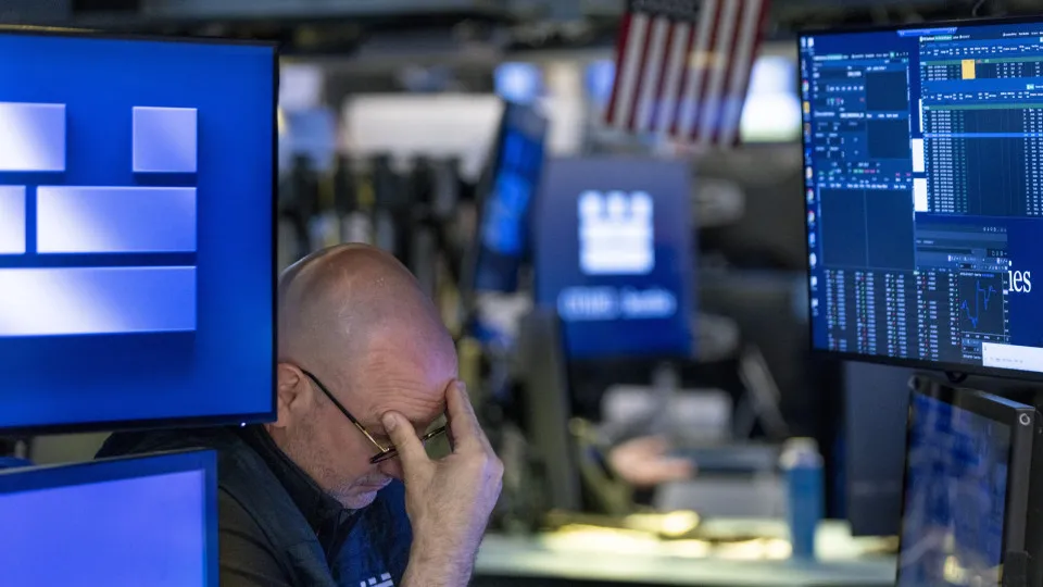 New York Stock Exchange reaction to Moody's downgrade of US credit rating