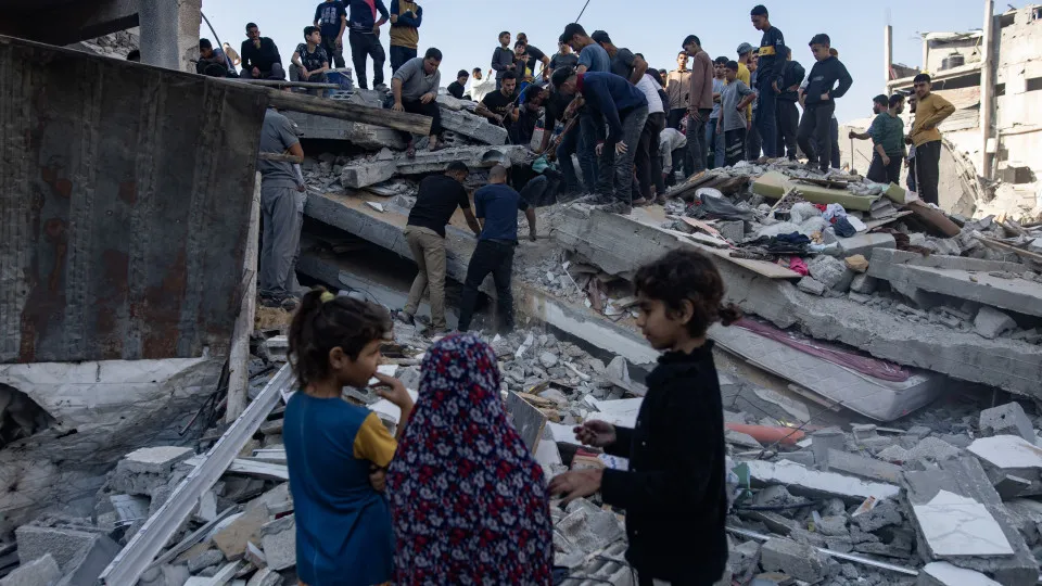 Ataque israelita no norte de Gaza mata 16 palestinianos, incluindo duas crianças