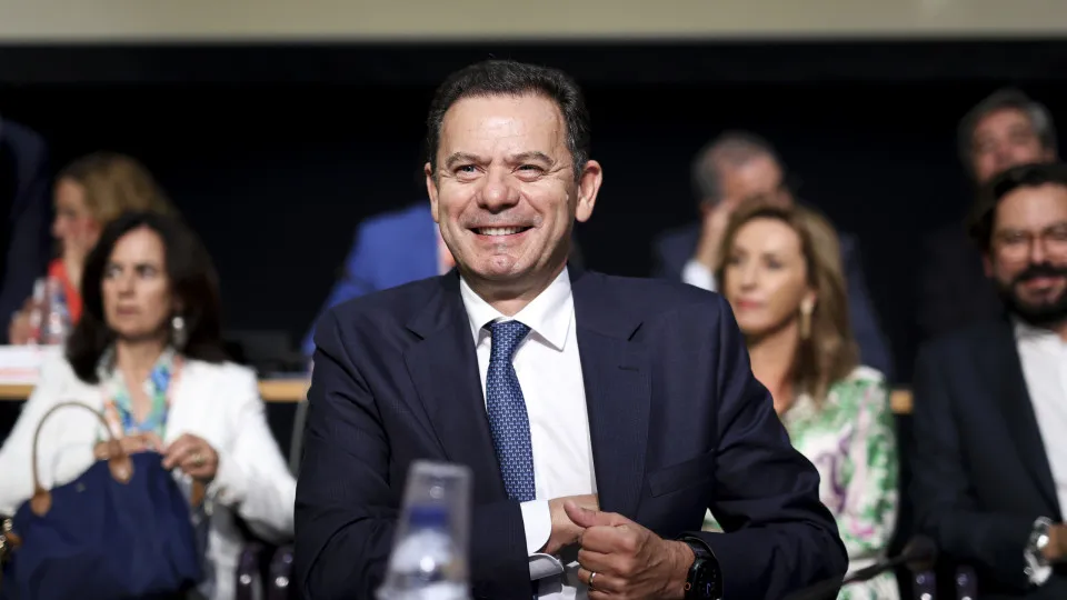 Montenegro propõe ao Conselho Nacional apoio a Marques Mendes
