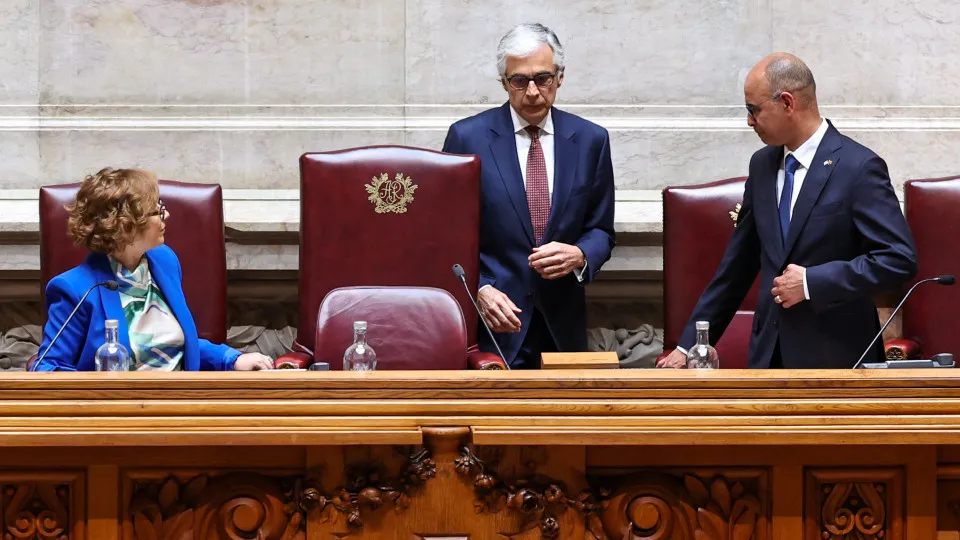 Parlamento: Primeira sessão plenária da XVII legislatura