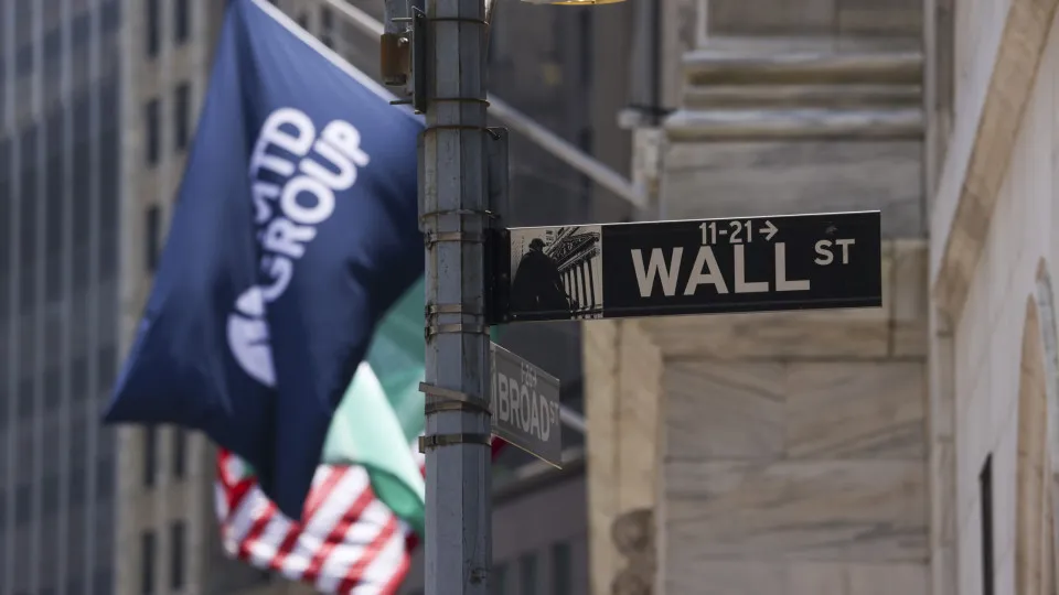 Stock market reaction to Musk and Trump feud