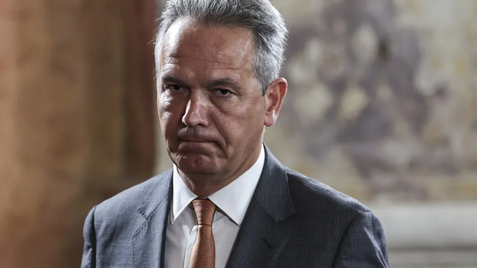 Governo: Paulo Simões Ribeiro