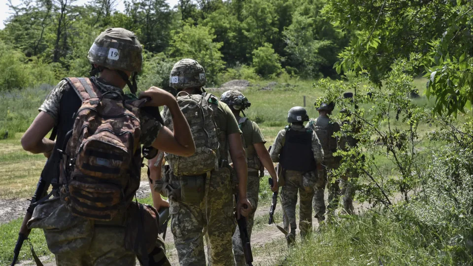 Ukrainian servicemen hold position in the Zaporizhzhia region