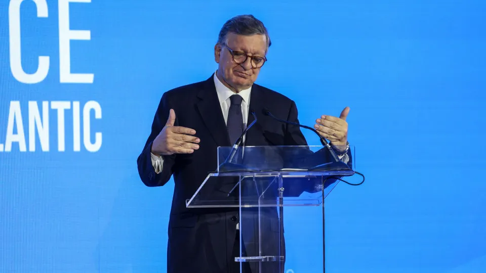 Durão Barroso integra grupo de alto nível para debater defesa da Europa