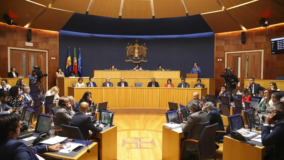 Discussão do Orçamento Regional da Madeira para 2025