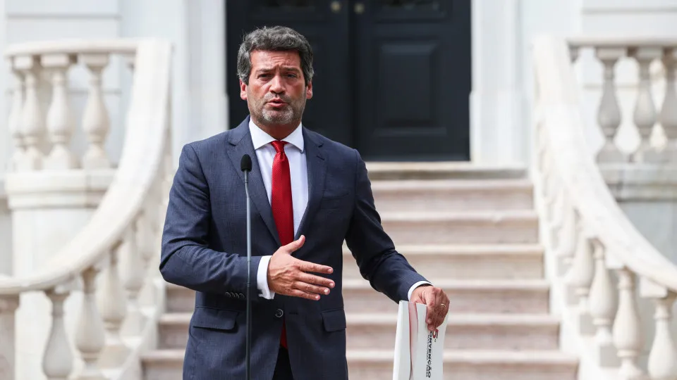 Luis Montenegro recebe o Chega