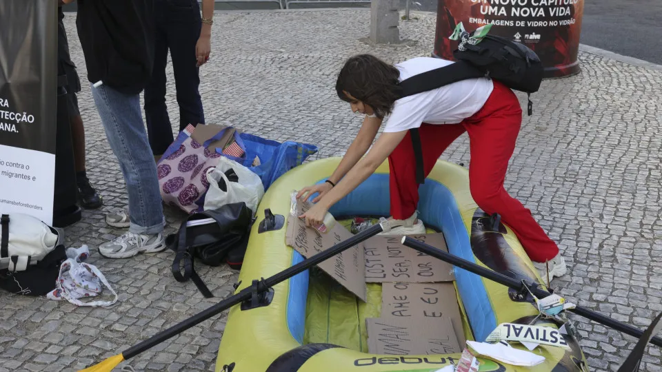 Lisboa: Vigília pelos migrantes e refugiados mortos a tentarem chegar à Europa
