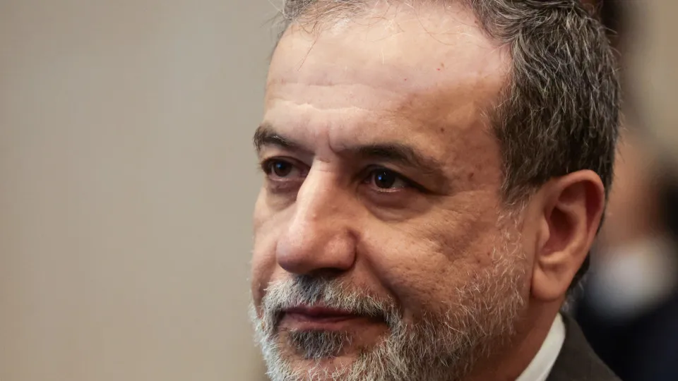 Irão afirma que cooperação com a AIEA deixou de ser "relevante"
