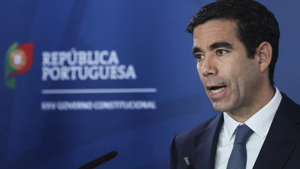 Governo diz que mudanças na imigração são equilibradas e que economia tem de evoluir