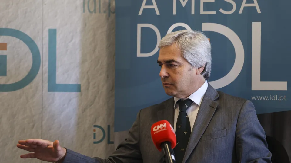 Ministro Nuno Melo participa na "À Mesa do IDL"