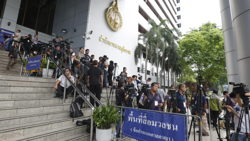 Former Thai PM Shinawatra appears at Criminal Court for lese-majeste trial