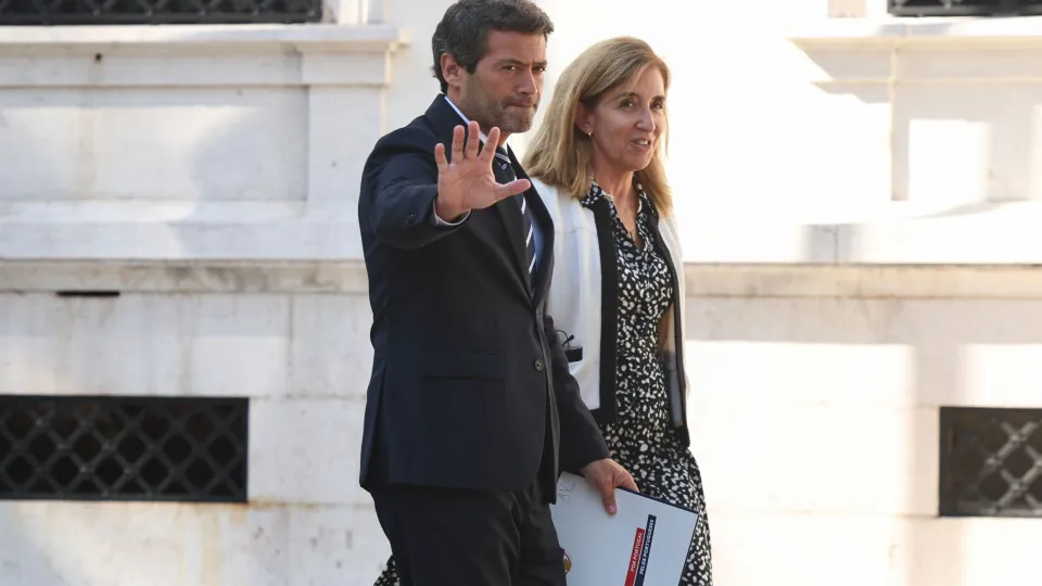 Luís Montenegro recebe André Ventura em São bento
