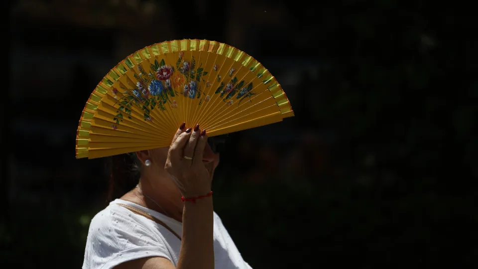 Soaring heat hits southern Spain