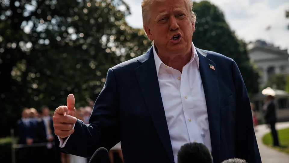 Trump anuncia taxas de 30% contra UE e México a partir de 01 de agosto