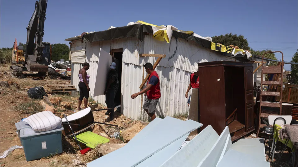 Demolições no bairro do Talude
