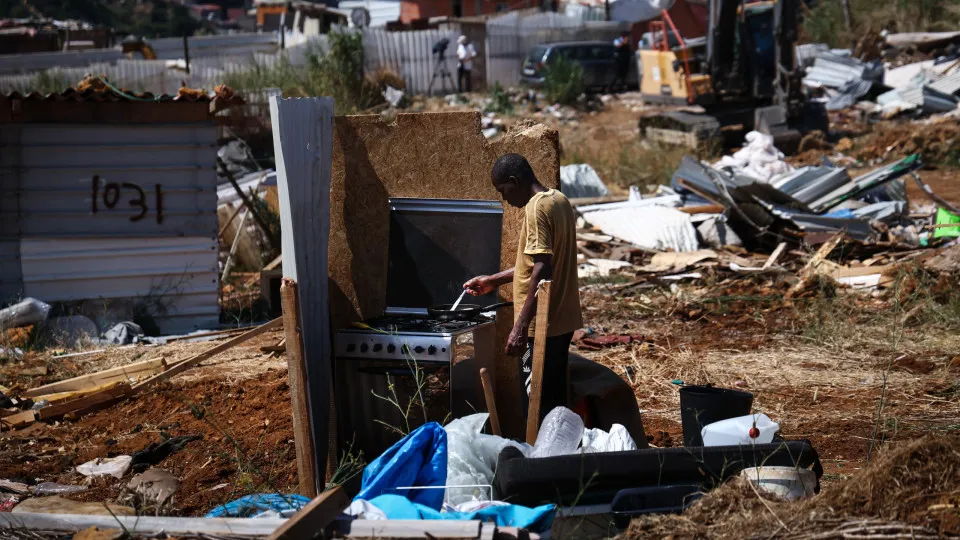 Demolições no bairro do Talude