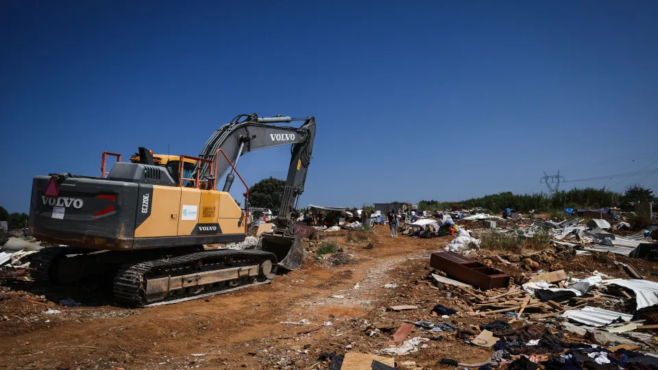 Demolições no bairro do Talude