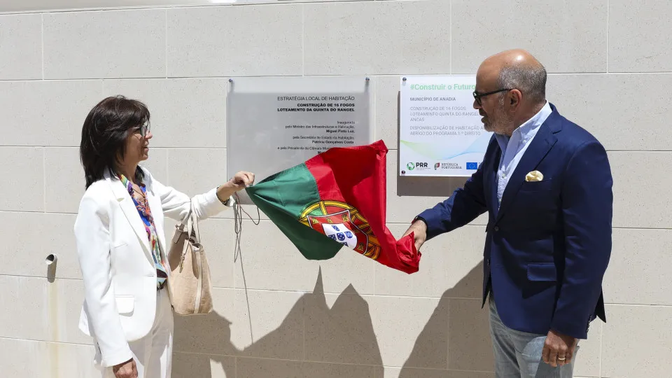 Inauguração de 16 casas de custos controlados em Anadia