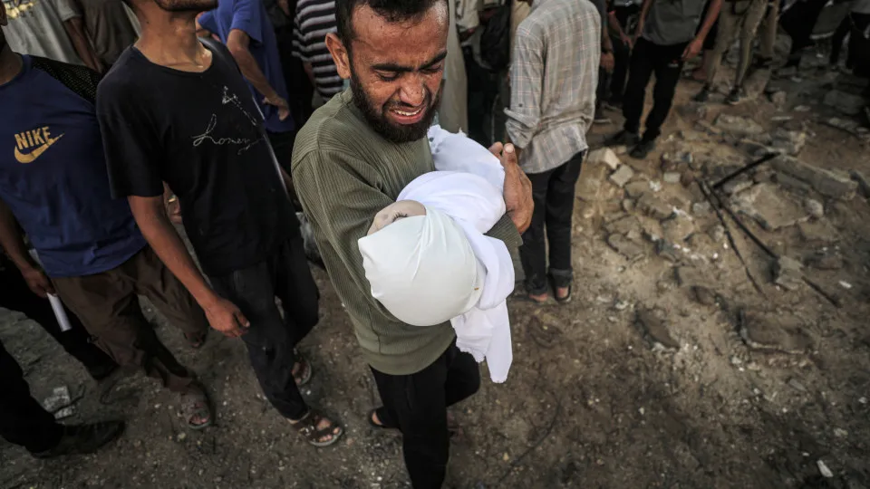 Dozens killed in Israeli airstrikes on Gaza