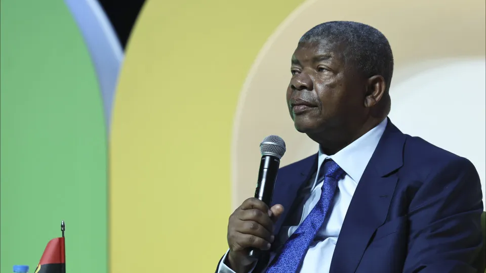 Angola será autossuficiente em refinados com conclusão das refinarias