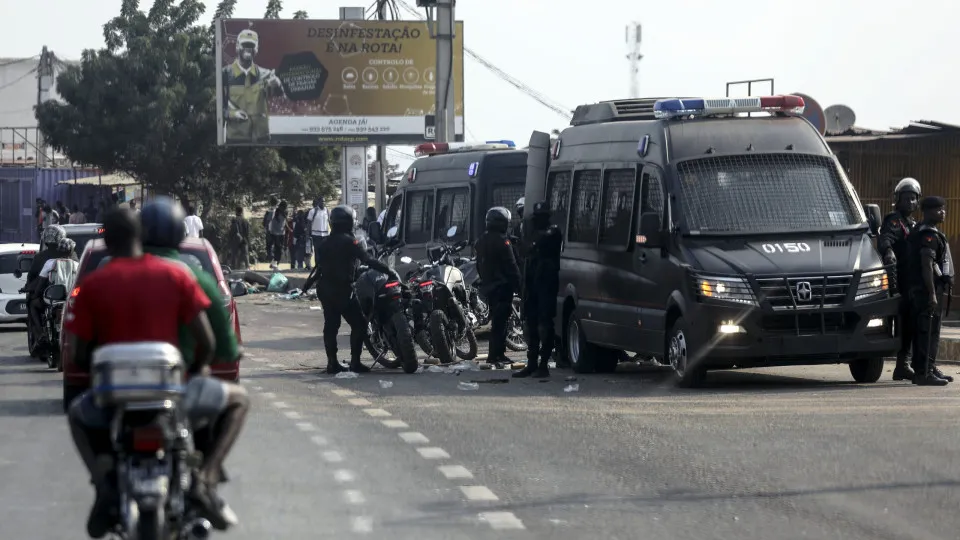 Taxi drivers strike in Angola