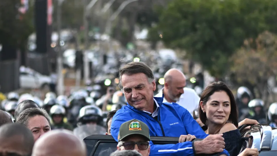 Jair Bolsonaro investigado por associar Lula da Silva a ex-ditador sírio