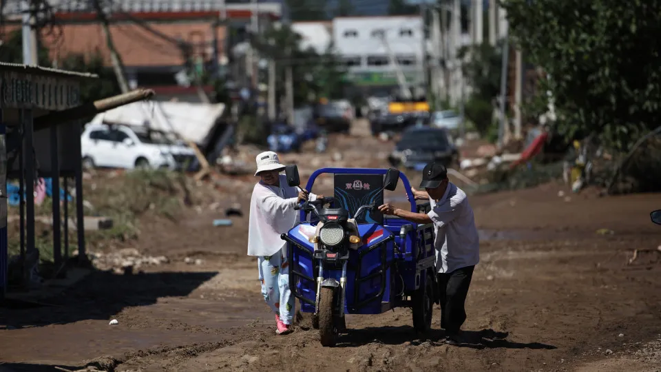 Heavy rains in Beijing kill dozens, displace thousands