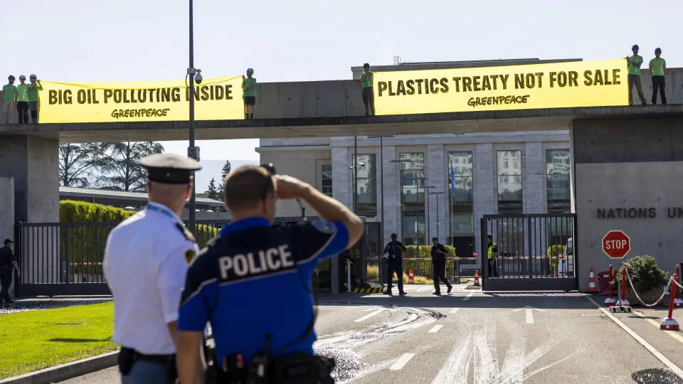 Greenpeace activists protest at UN Plastics Treaty talks in Geneva