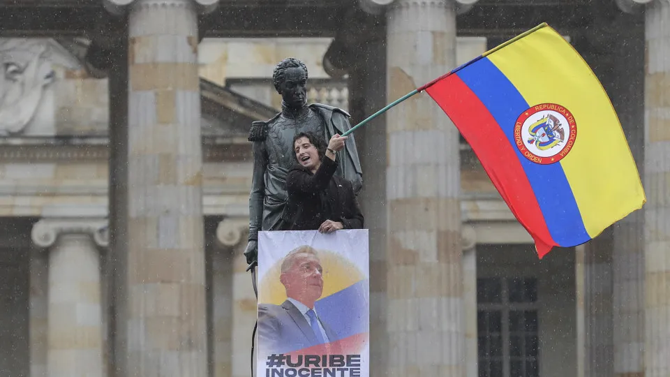 Demonstrations in support of former President Uribe and in rejection of Petro
