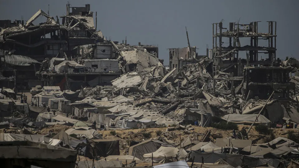 Tents of displaced Palestinians in northern Gaza