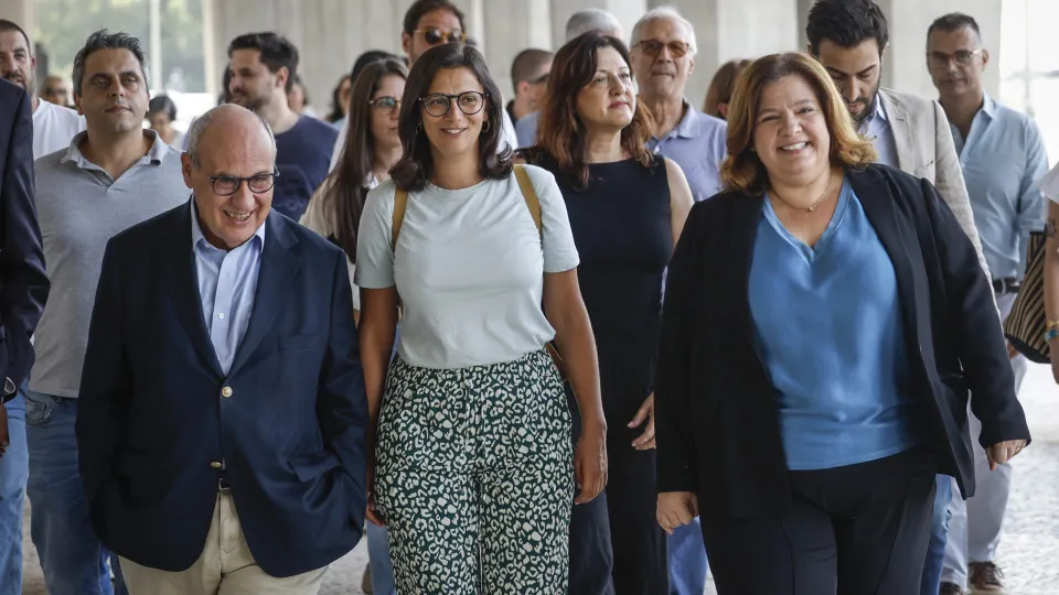 Entrega das listas da coligação "Viver Lisboa" concorrentes à Câmara Municipal de Lisboa