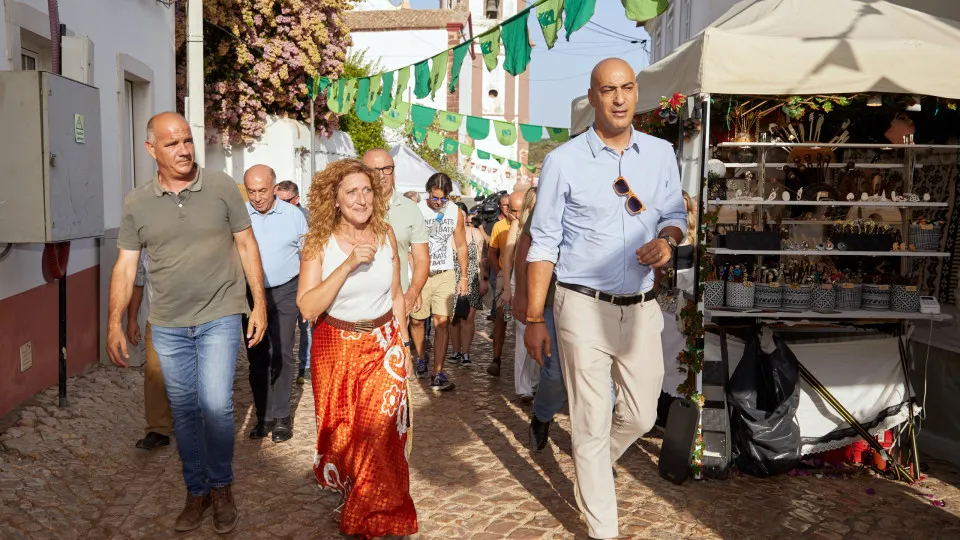 PCP: Paulo Raimundo visita a Feira Medieval de Silves