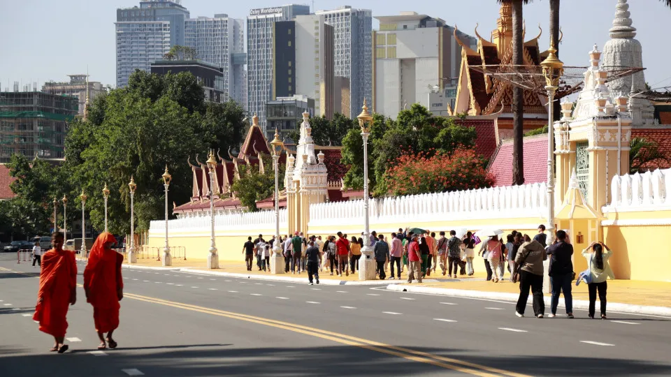 Coreia do Sul proibe viagens para Camboja e alerta para crime organizado