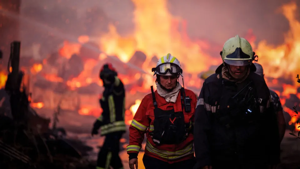 Portugal battles wildfires