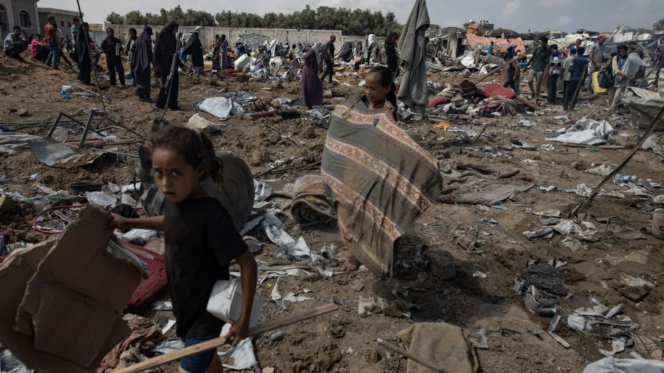 Israeli strike destroys Gaza camp sheltering 200 families