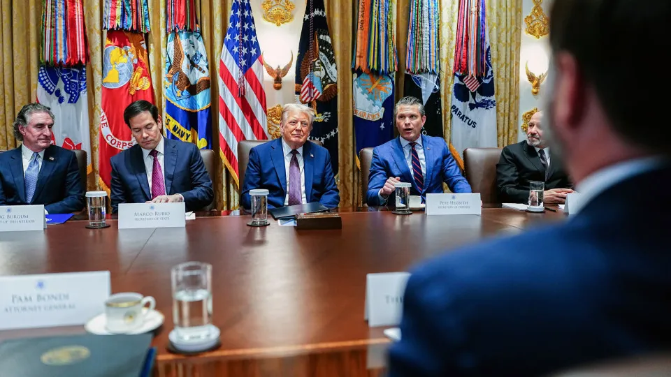 Trump "descontente" mas "não surpreendido" com últimos ataques a Kyiv