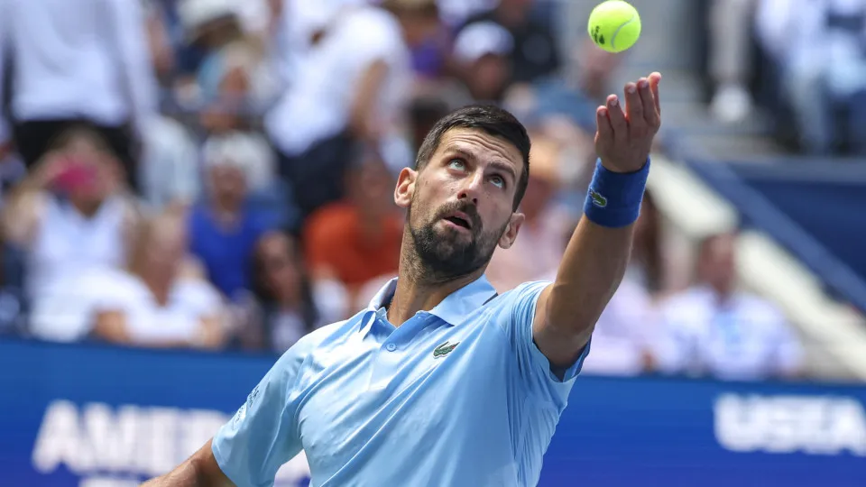 Djokovic vence Zachary Svajda e apura-se para a terceira ronda do US Open