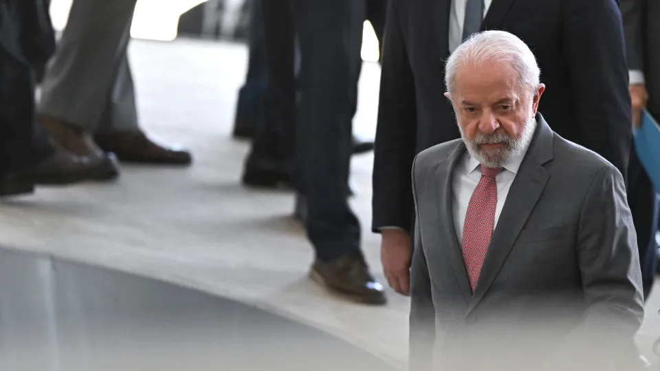 Lula denuncia aos BRICS "chantagem tarifária" dos EUA