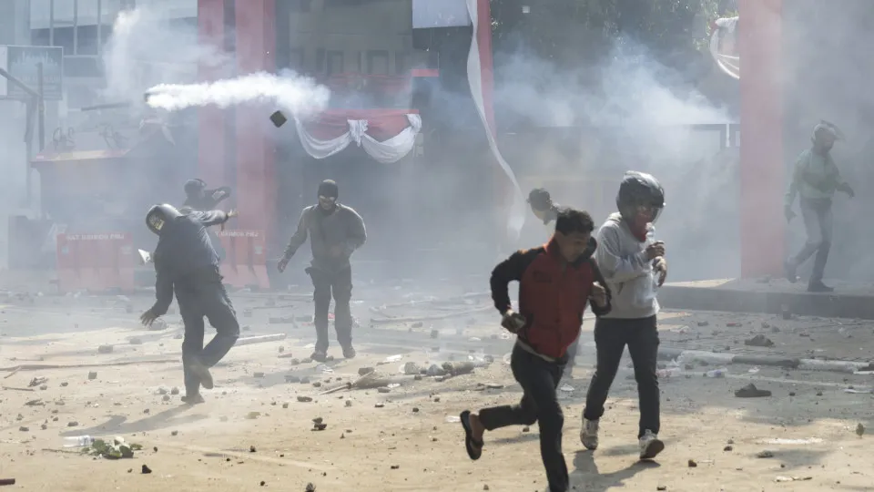 Três mortos em incêndio provocado por manifestantes na Indonésia