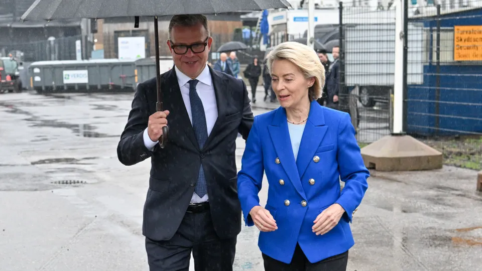 Von der Leyen considera Putin "um predador" e pede aumento da pressão