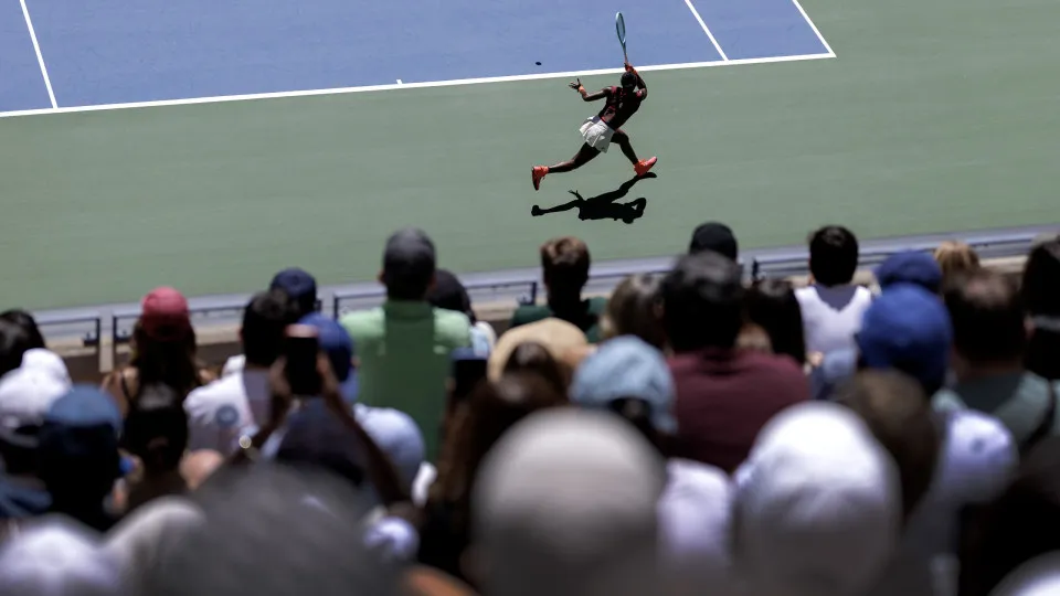 Coco Gauff eliminada por Naomi Osaka nos 'oitavos' do US Open