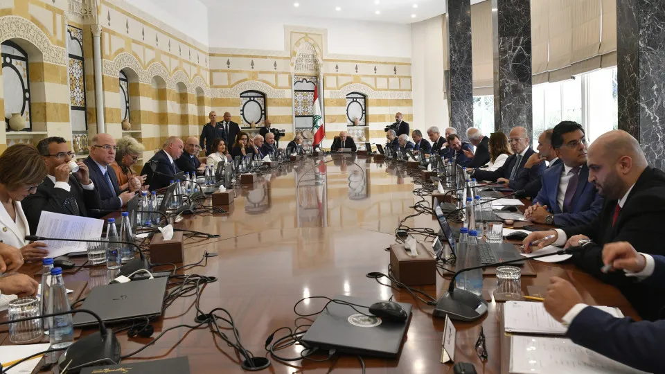 Ministros do Hezbollah abandonam reunião do Governo sobre desarmamento