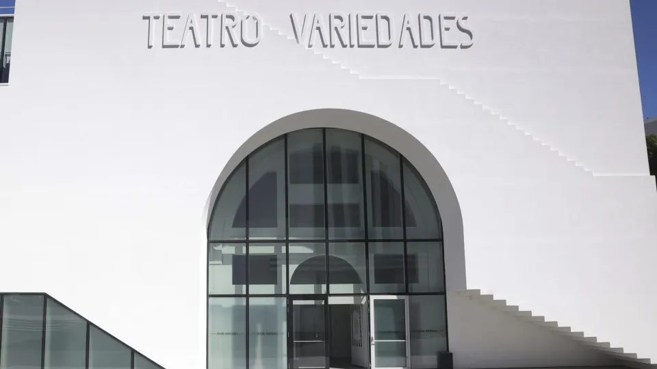 Teatro Variedades "não ficou melhor nem ajuda" atores a fazer teatro