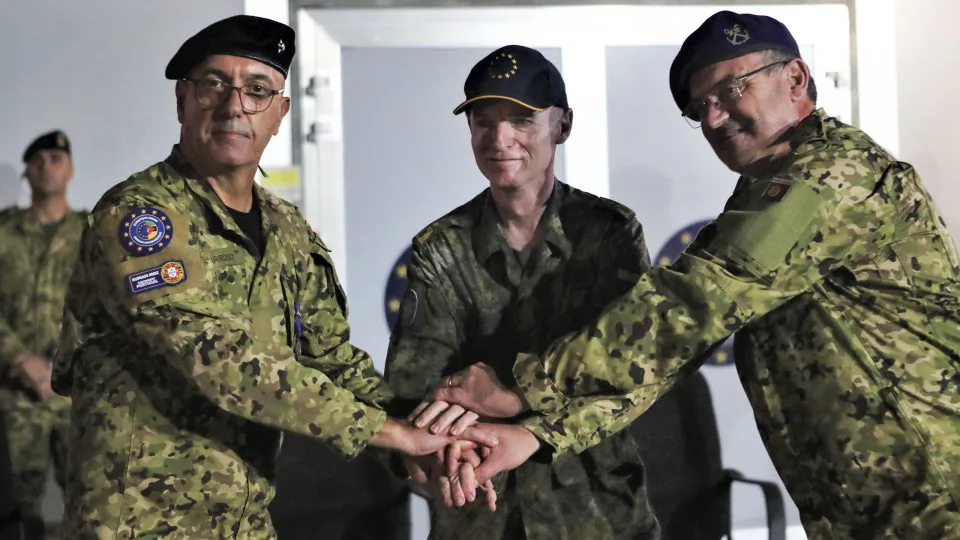 Missão da UE promete capacitar militares para manter "posição firme"