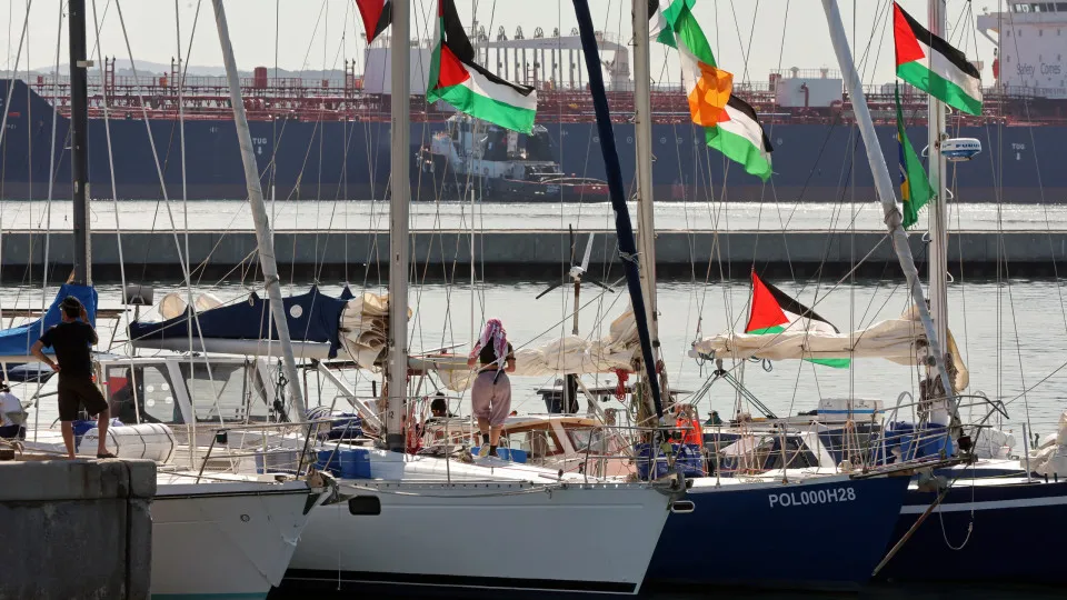 Detidos da flotilha vão ser transferidos para Israel