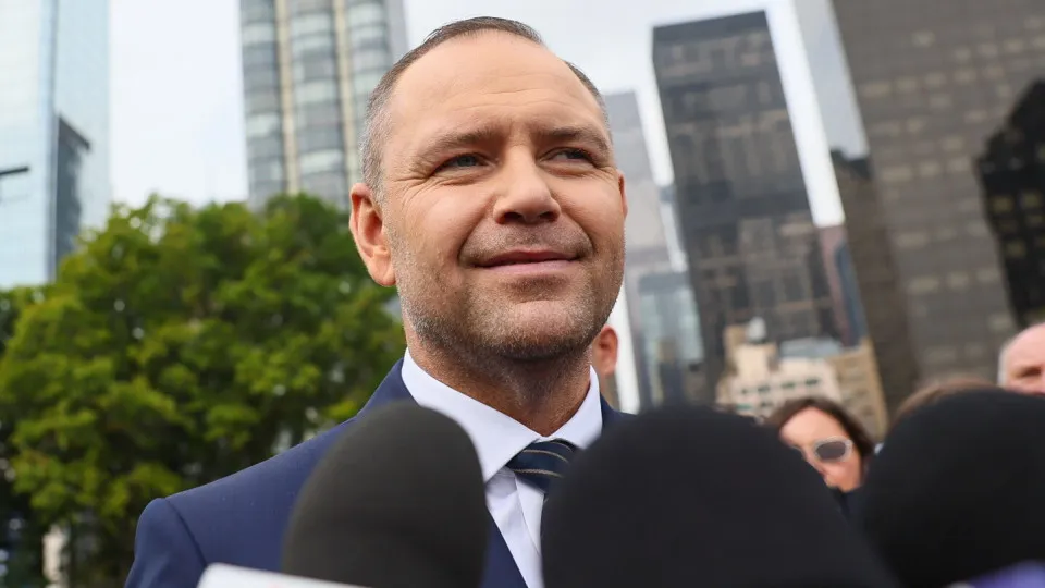 Karol Nawrocki assina lei que prolonga proteção de refugiados ucranianos