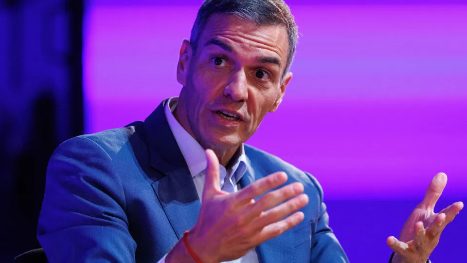 Sánchez condena terrorismo do Hamas e pede a Israel que "pare genocídio"