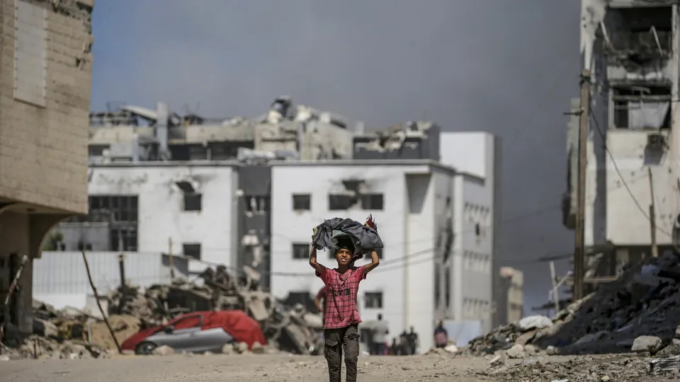 Defesa civil de Gaza acusa Exército israelita de impedir apoio humanitário