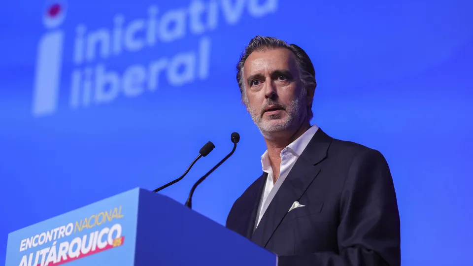 Cotrim Figueiredo minimiza previsões de André Ventura para a 2.ª volta