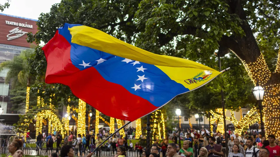 Venezuela adverte que defenderá soberania perante agressões dos EUA
